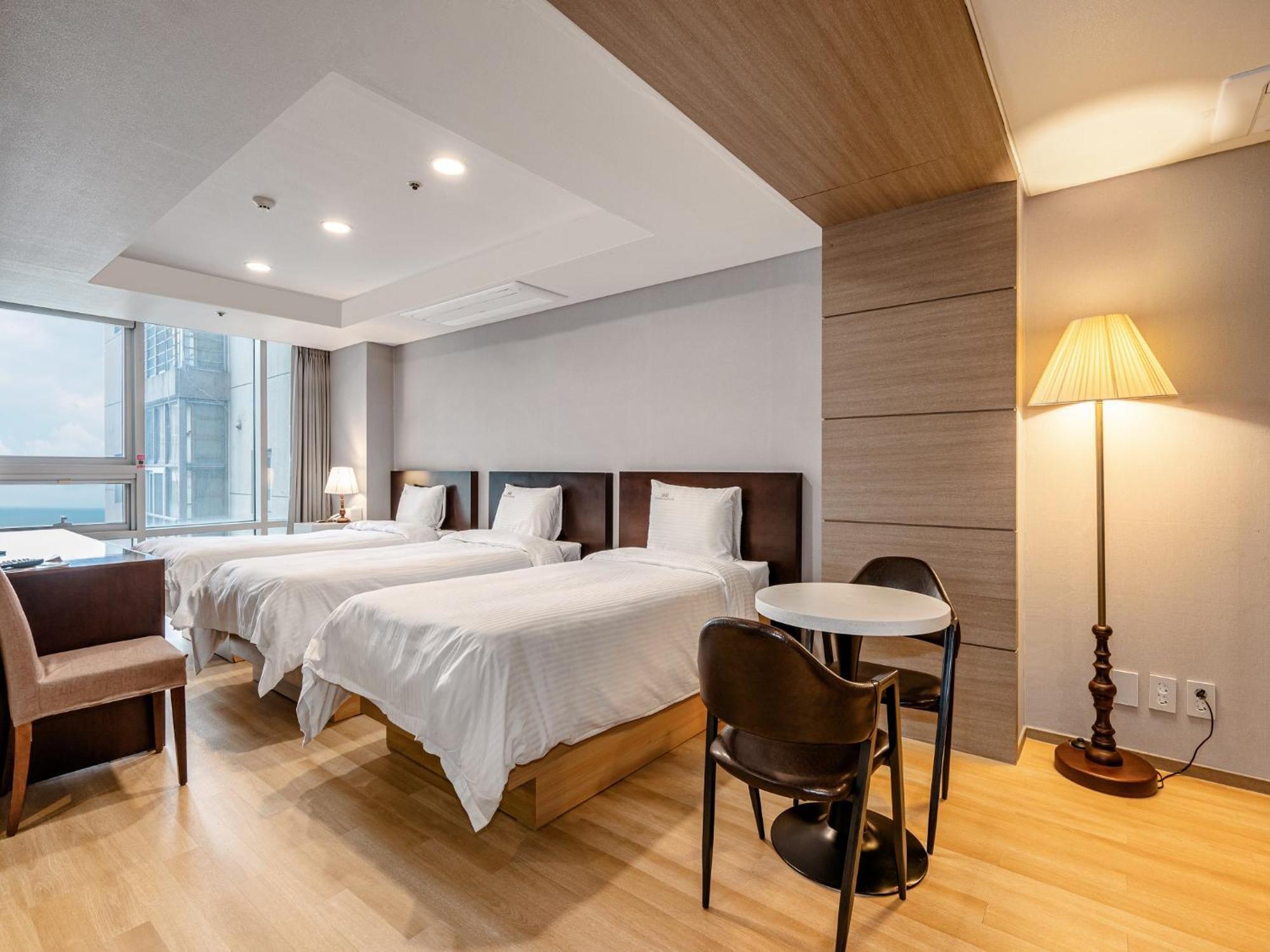 Haeundae Seacloud Hotel Residence Busan Exteriör bild
