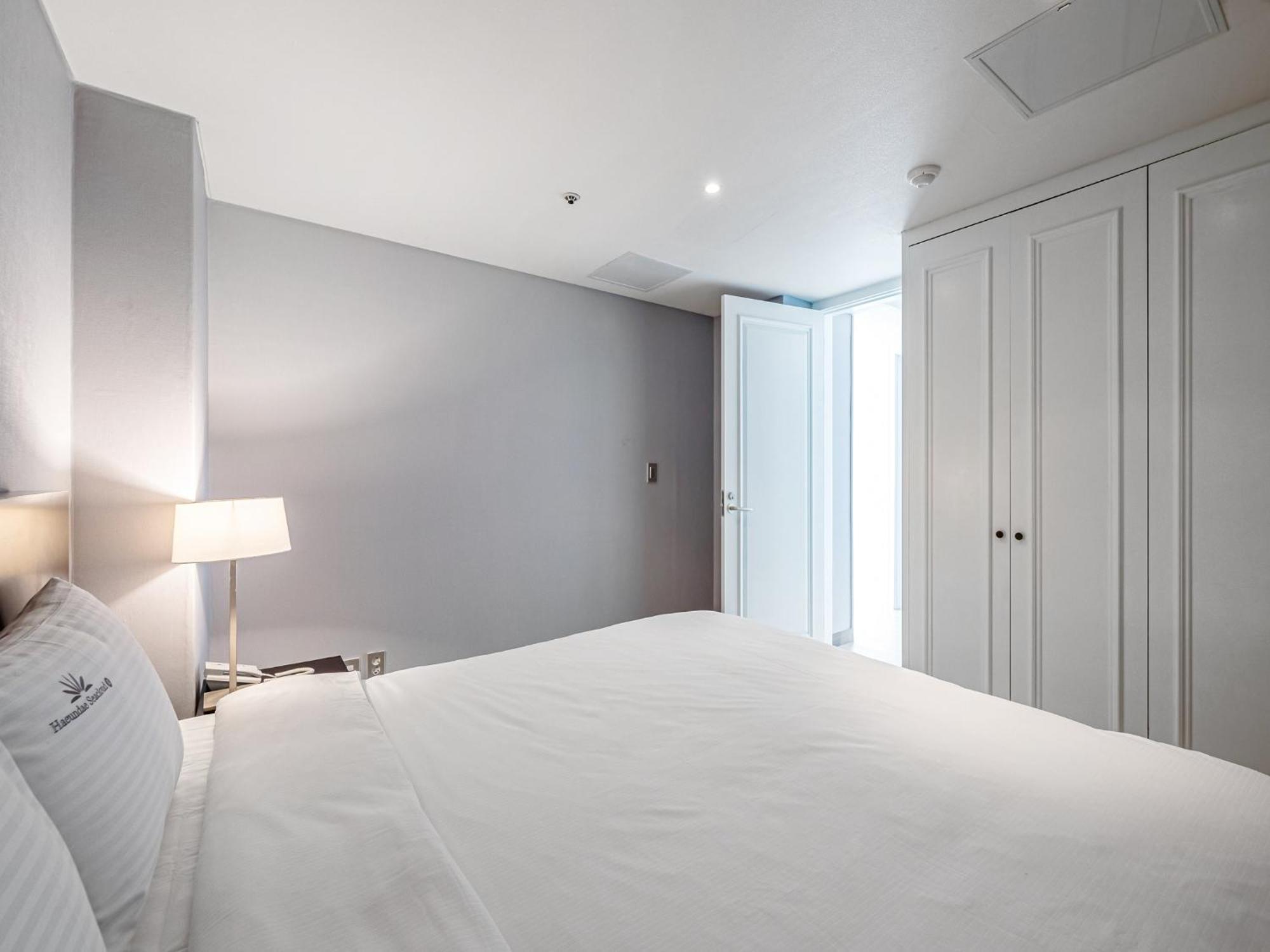 Haeundae Seacloud Hotel Residence Busan Exteriör bild