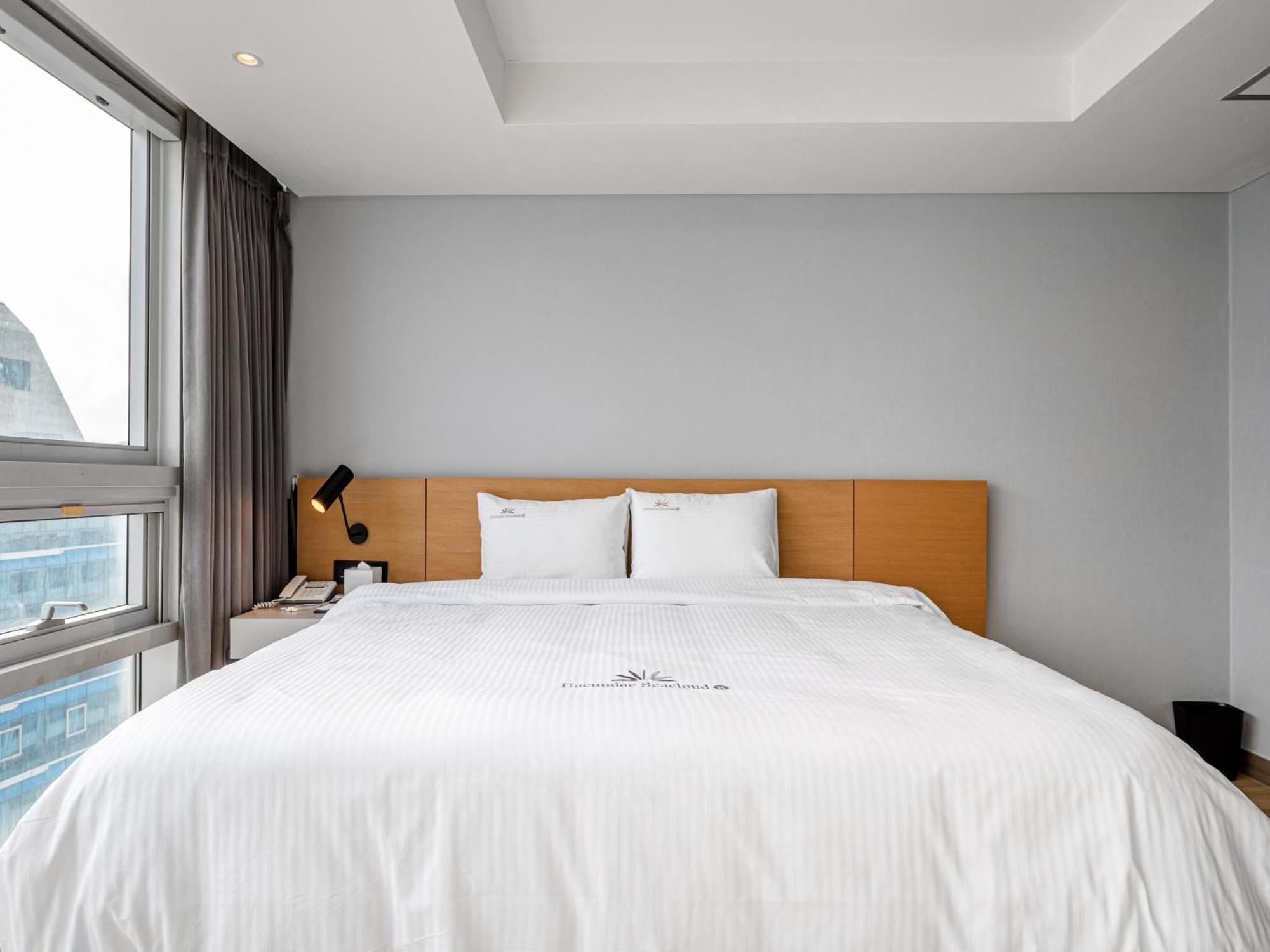 Haeundae Seacloud Hotel Residence Busan Exteriör bild