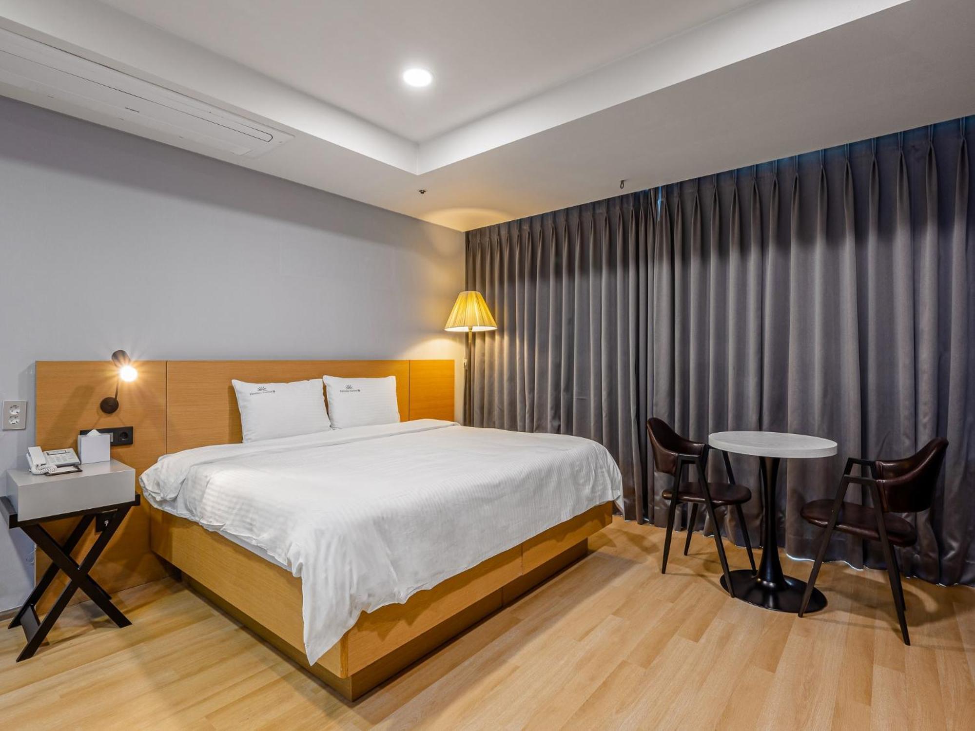 Haeundae Seacloud Hotel Residence Busan Exteriör bild